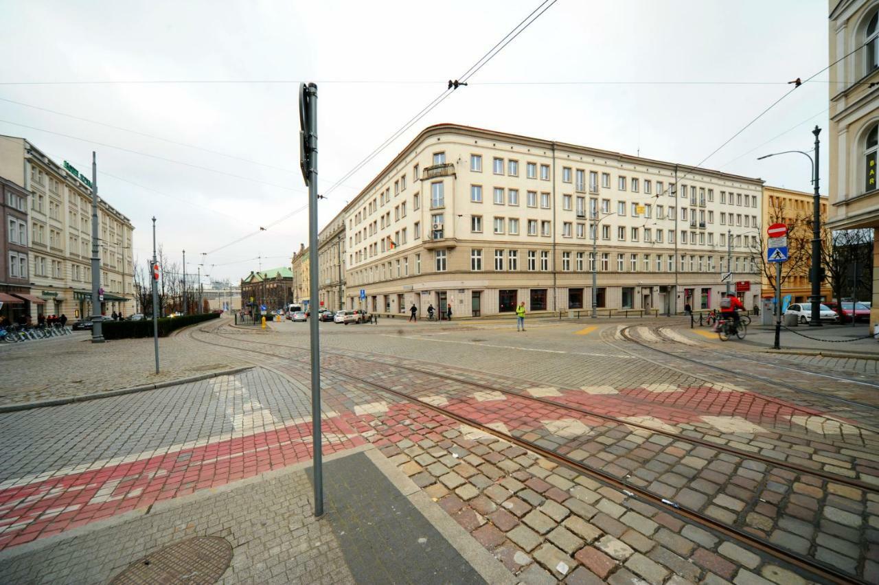 Very Berry - Podgorna 1C - Old City Apartments, Check In 24H Poznan Ngoại thất bức ảnh